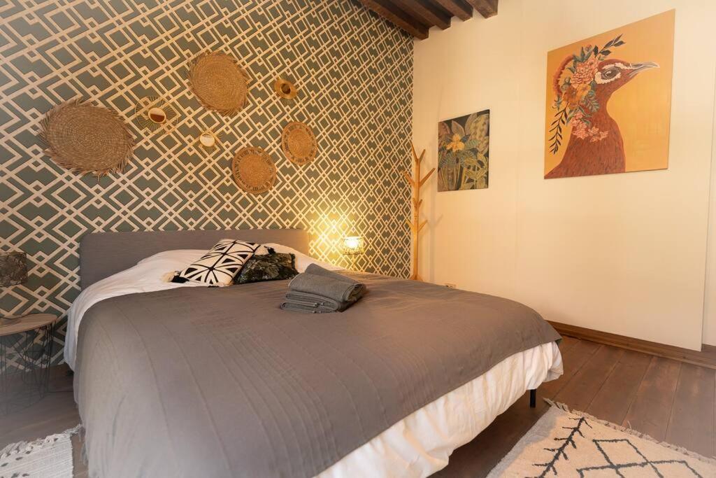Villa Camelia, Un Charme Montois *